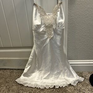 LINEA DONATELLA WOMENS SLIP DRESS💕